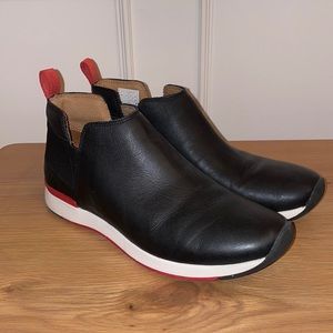 EUC VIONIC BOOTS SZ 9